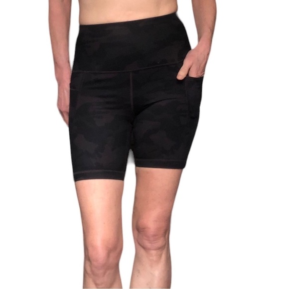 Athletic Works  Camouflage Bike Shorts Size medium - Picture 1 of 9